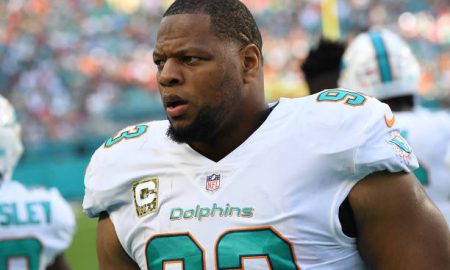 Los Angeles Rams and Ndamukong Suh sign a 1-year $14 million contract
